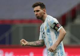 Neymar et messi, les joueurs les plus décisifs de cette phase finale, tenteront l'un contre l'autre, de remporter leur première copa américa. M27n0hnqt1hjbm