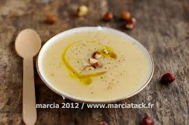 Pour préparer des volaille de noël, gâteaux de noel, gâteaux, bûches et bûches de noël avec foie gras, crustacés, volaille, coquilles saint jacqu. Recette De Soupe De Panais Aux Noisettes