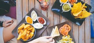 Reunimos una selección de la mejores recetas de cocina para los niños. Cenas Con Amigos Las Recetas Que No Pueden Faltar Para Una Cena De Picoteo
