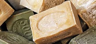 Il sapone di marsiglia è originario dell'omonima città francese. Sapone Di Marsiglia 10 Super Poteri Del Campione Del Pulito
