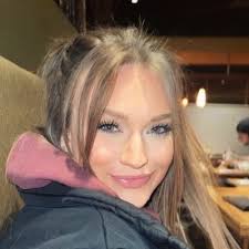 lindsey conner (@_lindseyraeee)