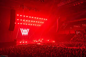 The two saxony girls vanessa and shirin wanted a date, one got it. Tom Gross And Tino Weinhardt Light Wincent Weiss With 150 Glp Fixtures Livedesignonline
