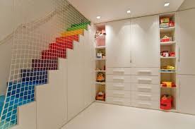 Rangement Salle De Jeux Enfant 50 Idees Astucieuses Kids Basement Kids Room Design Basement Remodeling
