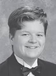 Marisa Roach's Instagram, Twitter & Facebook