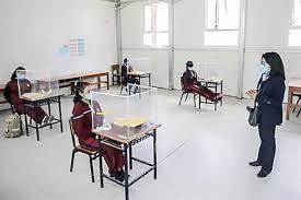 La primera institución donde se reanudaron las clases presenciales fue la ie san cristóbal, ubicada en la comunidad del mismo nombre, en la provincia de condesuyos, región arequipa. Retorno Seguro A Clases