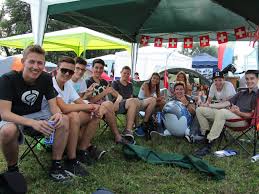 Wacken open air ist ein metal festival, das vom 30.07.2015 bis 01.08.2015 in wacken in der nähe von kiel und lübeck und hamburg (de) stattgefunden hat. Szene Openair 2015 So Haben Sich Die Besucher Vorbereitet Lustenau Vol At