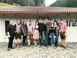 Haus kim offers rooms, apartments and suites. Neben Julia Eberhard Mitte Waren Auch Kim Weihrauch Von Links Andre Tienelt Patrick Moser Und Ronny Marzin Dabei Schwarzwalder Bote