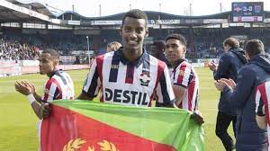 Borussia dortmund coach thomas tuchel admitted wednesday he knew. Amanuel Mesfun On Twitter While Alexander Isak Eritrean Swedish Professional Footballer Dedicated His Stunning Goal This Weekends To Nipseyhussle Eritrea Chelsea Scouts Watch The Borussia Dortmund Prospect Alexander Isak As Striker Scores