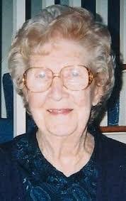 Elizabeth Arcand's Instagram, Twitter & Facebook