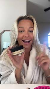 I loveee this powder #anastasiabeverlyhills #settingpowder #makeup #re...