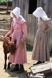 Costumed Interpreters At Old Sturbridge Village Sturbridge Massachusetts History Fashion Sturbridge Village Period Dress