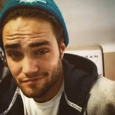 Daniel Vroom's Instagram, Twitter & Facebook