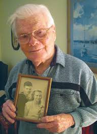 DE Hospice Veterans Book 42160_Layout 1, page 1-12 @ Normalize