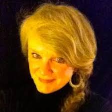 Linda Renaud (@lindarenaudMTL)