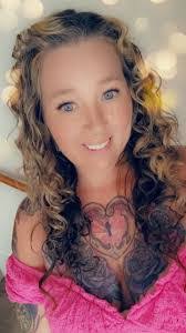 Lynette Morse's Instagram, Twitter & Facebook