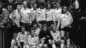 1996 wurde deutschland letztmals europameister / jacques demarthon/getty images. Em Geschichte Europameisterschaften Turniere Die Mannschaft Manner Nationalmannschaften Mannschaften Dfb Deutscher Fussball Bund E V