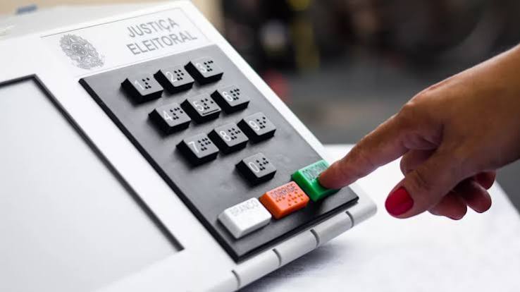Urnas eletrônicas: o que são, como funcionam e como podem cair no vestibular