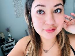 Stephanie Rebollar's Instagram, Twitter & Facebook