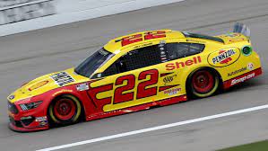 Nascar's joey logano tells us about safer daily driving, his fight with kyle busch, how he feels about nascar's new format and his nutrition plan. Nascar Playoffs At Kansas Results Joey Logano Holds Off Kevin Harvick Clinches First Spot In Championship 4 Cbssports Com