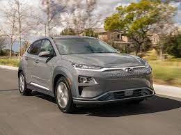 It offers two different battery and motor combinations, and a driving range of almost 300 miles. 2021 Hyundai Kona Electric Review Pricing And Specs