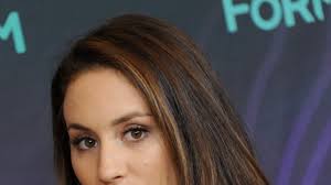 Troian avery bellisario | pll. Troian Bellisario Just Dedicated The Most Romantic Instagram To Her Boyfriend Teen Vogue