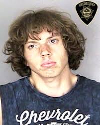 2 men accused of robbing Scotts Mills Market, stealing car