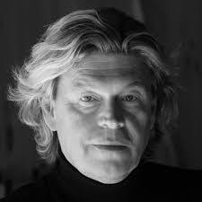 Lorna Lutz's Instagram, Twitter & Facebook