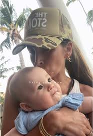 Molly Marshall (@molly_marshall)