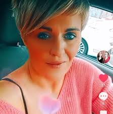 Karen Delaney's Instagram, Twitter & Facebook