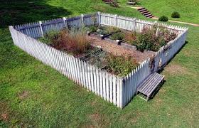Antique Colonial Garden With Old Fashioned White Picket Fence Colonial Garden Picket Fence Garden White Picket Fence