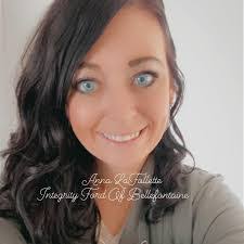 Anna Lafollette's Instagram, Twitter & Facebook