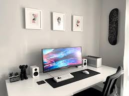 Bonus points if they stack nicely, making your desk look extra organised. 33 Minimalist Desk Setup Ideas For Gaming Home Office