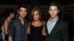 Take A Look Back At The Jonas Brothers Famous Relationships Entertainment Tonight Nickjonas #priyankachopra #girlfriend nick jonas girlfriends welcome to our channel infinite facts we are representing. take a look back at the jonas brothers