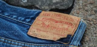 Dulu tak pandai bergayapakai jeans bukan main besar lagixkemas langsung. 10 Seluar Jeans Paling Mahal Di Dunia Iluminasi