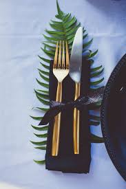 Rond De Serviette Chic Rond De Serviette Le Detail Qui Fait La Difference Elle Deco Mariage Tropical Deco Table Deco Mariage Exotique