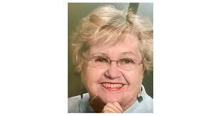 Mary Ginter's Instagram, Twitter & Facebook