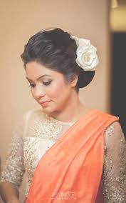 25 Inspiration Bridesmaid Hairstyle For Kandyan Saree