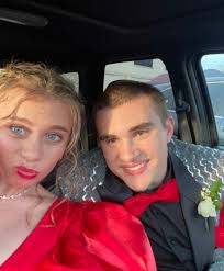 Mary Mingus (@littlemingus)