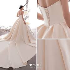 Wir sind sicher, dass unter unseren brautkleidern das kleid ihrer träume ist. Schlicht Champagner Satin Brautkleider Hochzeitskleider 2019 A Linie Unique Herz Ausschnitt Ruckenfreies Kathedrale Schleppe Ruschen