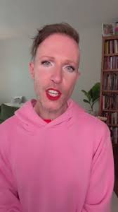 In my case I try to sing as though no one is watching. Shout out to my new  friend Jackie's cam work. #gottagettheirhandle 😅 #livinginthepauses♾️  #NAMASTE #durham #enbypositivity #enbypride #genderfluid #genderqueer  #goddess #