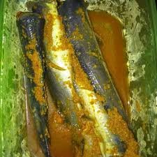 Masakan yang diminati dengan bumbu mangutnya adalah mangut lele sebagai menu kuliner yang populer di jogja. Jual Ikan Lele Bumbu Kuning Jakarta Timur Shallyra Tokopedia