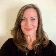 Tara Downs's Instagram, Twitter & Facebook