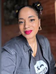 This job say we gotta show up even if the lights off😂😂😂 gawd damn nie🤣