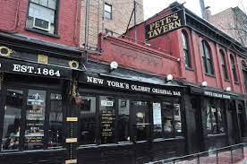 Slices Of History 8 Old School Restaurants And Bars You Need To Experience Right Now In Nyc Old School Restaurant Nyc Nyc Restaurants