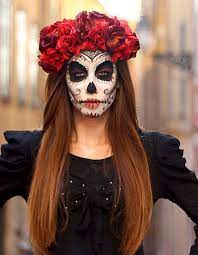 Photographies de l'artiste dans le hall d'accueil du théâtre l'horizon à l'occasion de la fête des morts aujourd'hui et demain. Les Plus Beaux Maquillages Dia De Los Muertos Elle