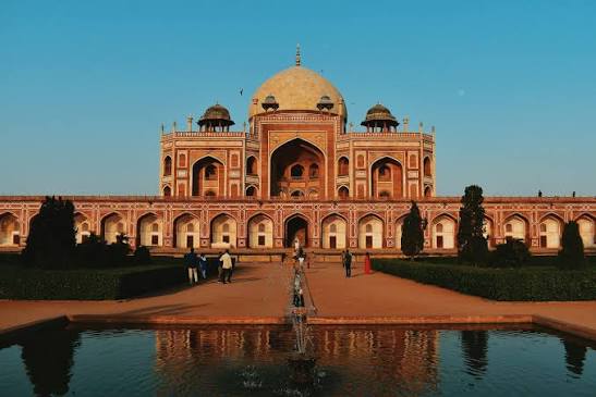 2 Days in Delhi: Weekend Heritage Express, Iconic Bazaars & Famous Cafes
