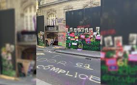 Esposa de andrés roemer pide que se analicen cuidadosamente las denuncias contra él. Asi Quedo La Casa De Andres Roemer Despues De Marcha Feminista Video Aristegui Noticias