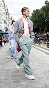 Mino Being The 1st Ever Kpop Idol To Walk The Paris Fashion Runway Winner Song Mino Minoxlv Kpop Fashion Fashion Paris Fashion