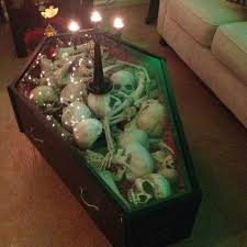 Skull And Bones Filled Coffin Shaped Glass Topped Coffee Table In 2020 Horror Decor Goth Home Decor Halloween Home Decor