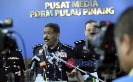 Abdul rahim berkata beliau tidak gentar dengan sms yang diterima dan perkara itu tidak akan mematahkan. Thaiveegan Ketua Polis Penang Baru